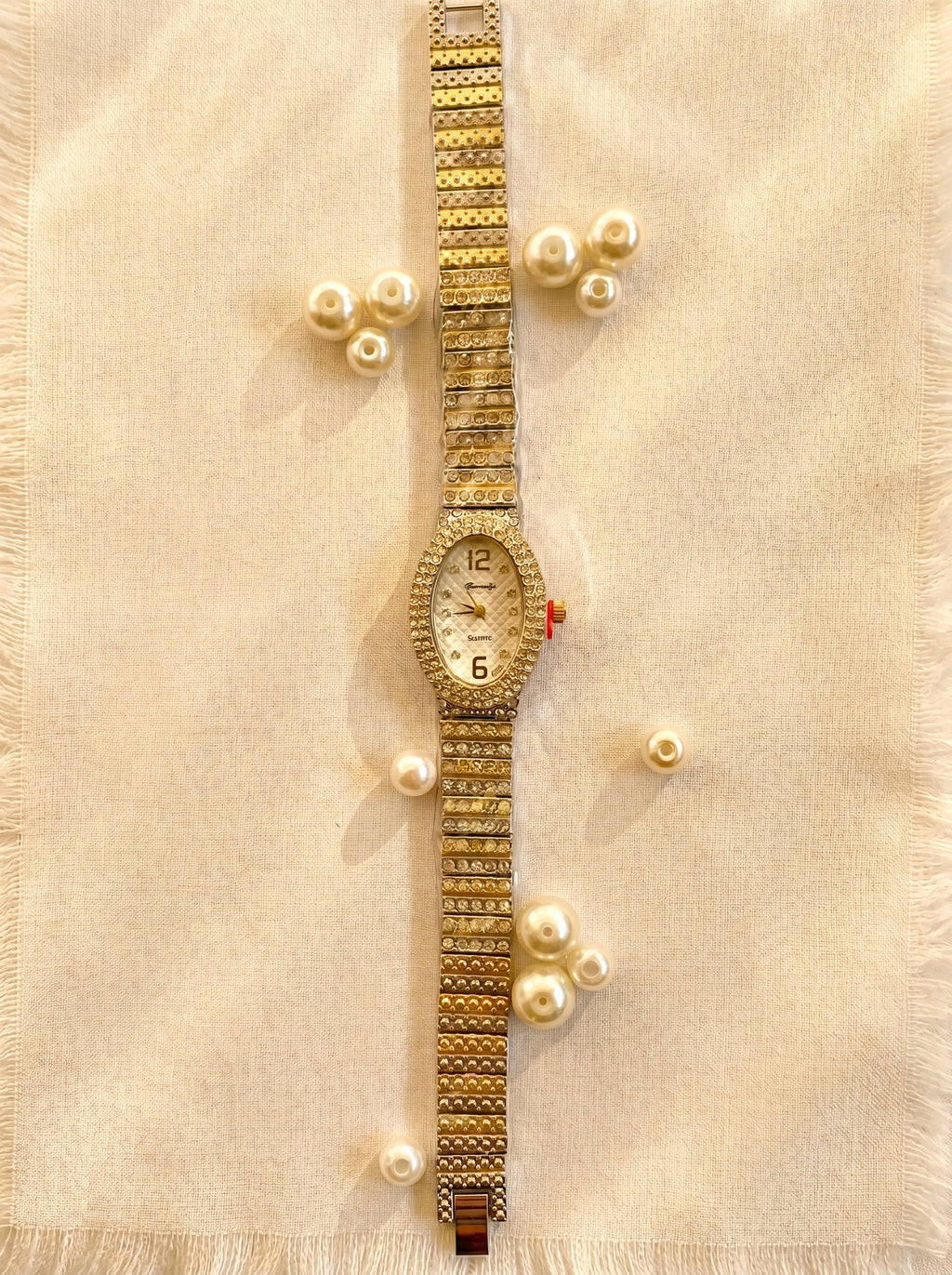 Rinnady Golden with Silver Dial